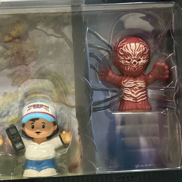 Fisher-Price Exclusive Little People Collector: Stranger Things Max's Song Set - Picture 5 of 5